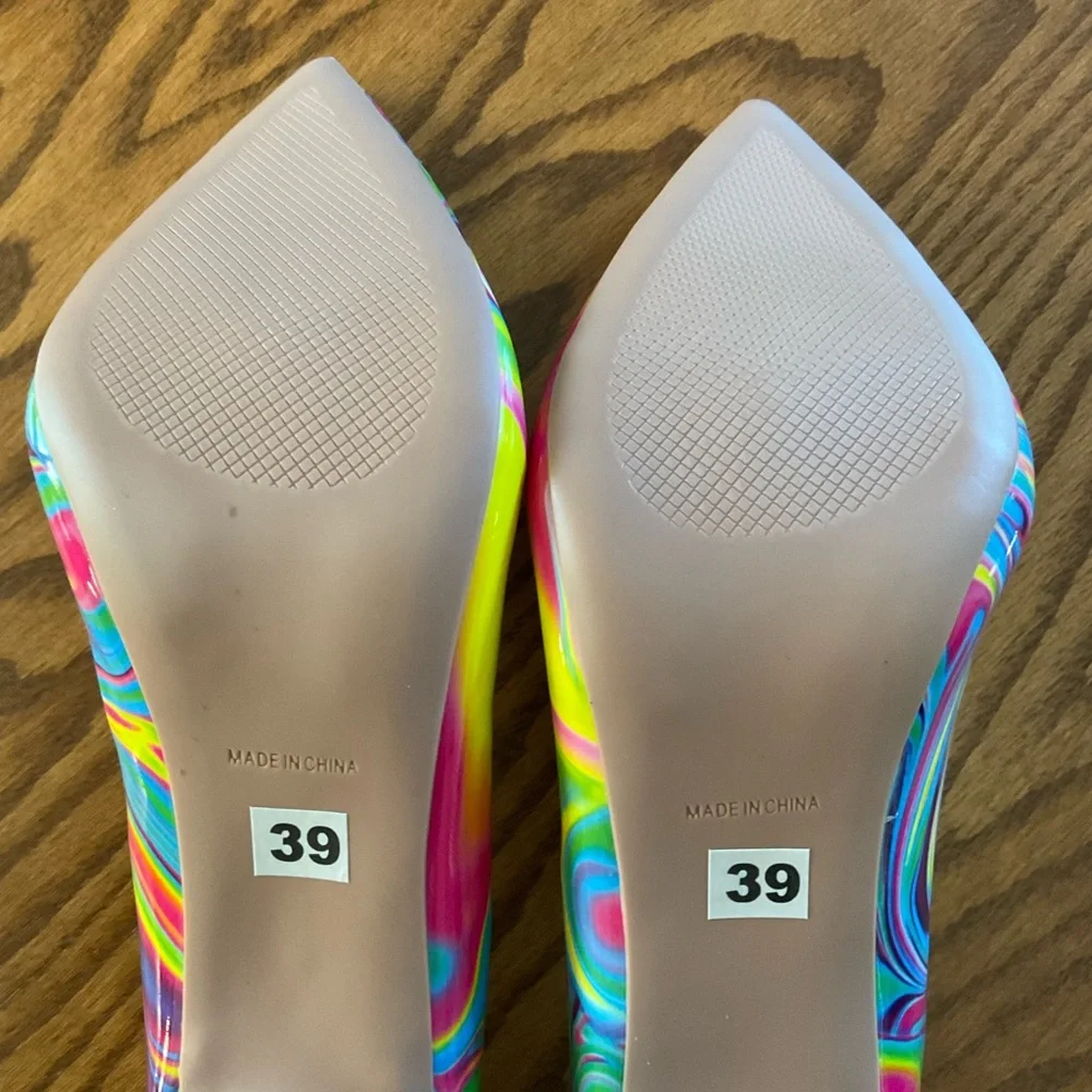 Rouge Helium Multi-Colored Rainbow Swirl, Tie-Dye Stilettos, Women’s Sz 8-8.5